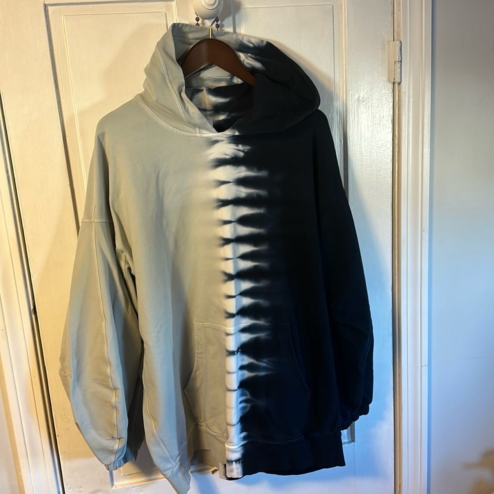 lululemon women’s hoodie